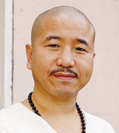 演员