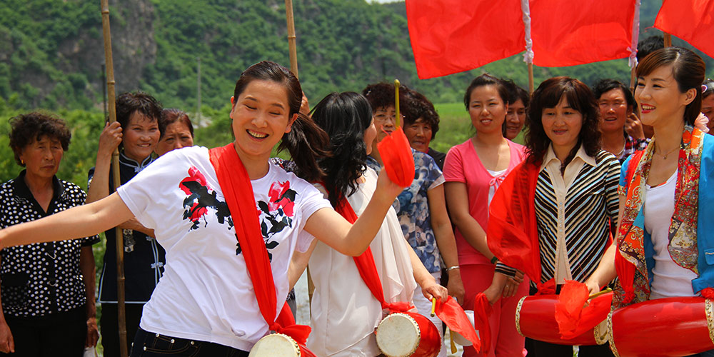 辽宁卫视《<em>女人进城</em>》 风行网 - 用风行,看最好