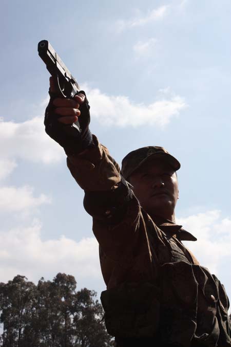 士兵突击迎来最酷吴京功夫小子打进军营为助老兵圆梦