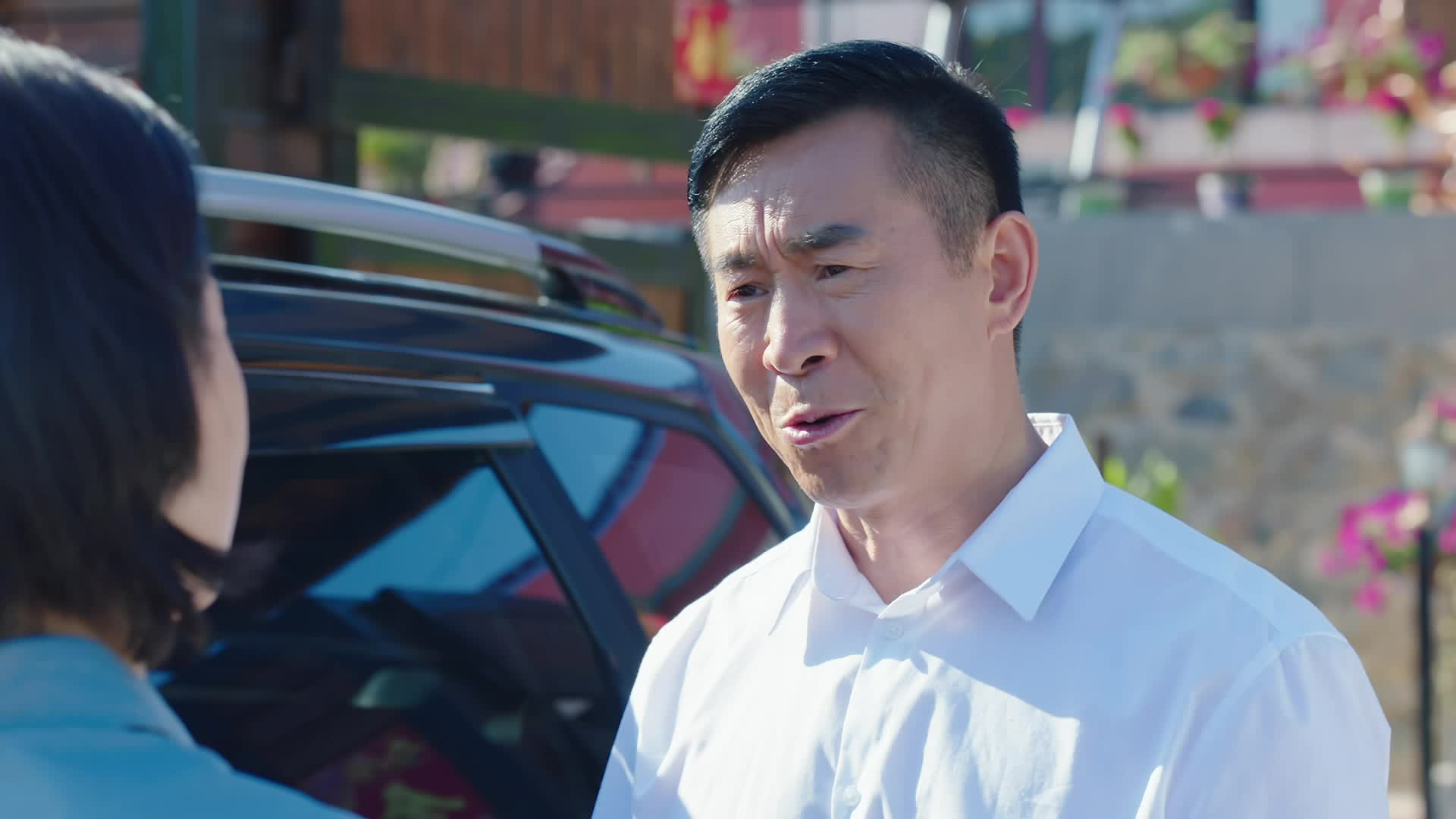 鲜花催促梁广发要账,广发不哼不哈