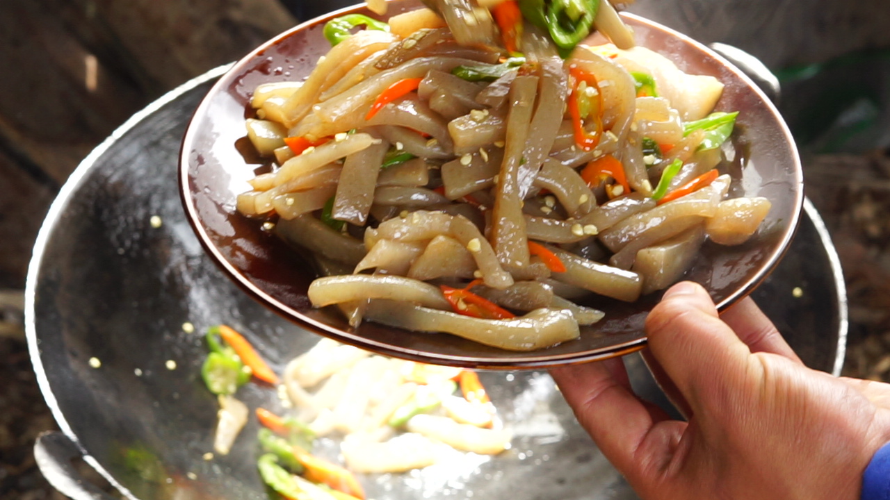 青椒炒魔芋豆腐,做法简单,好吃又下饭!